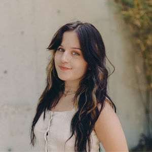 Meet your Posher, Abigail